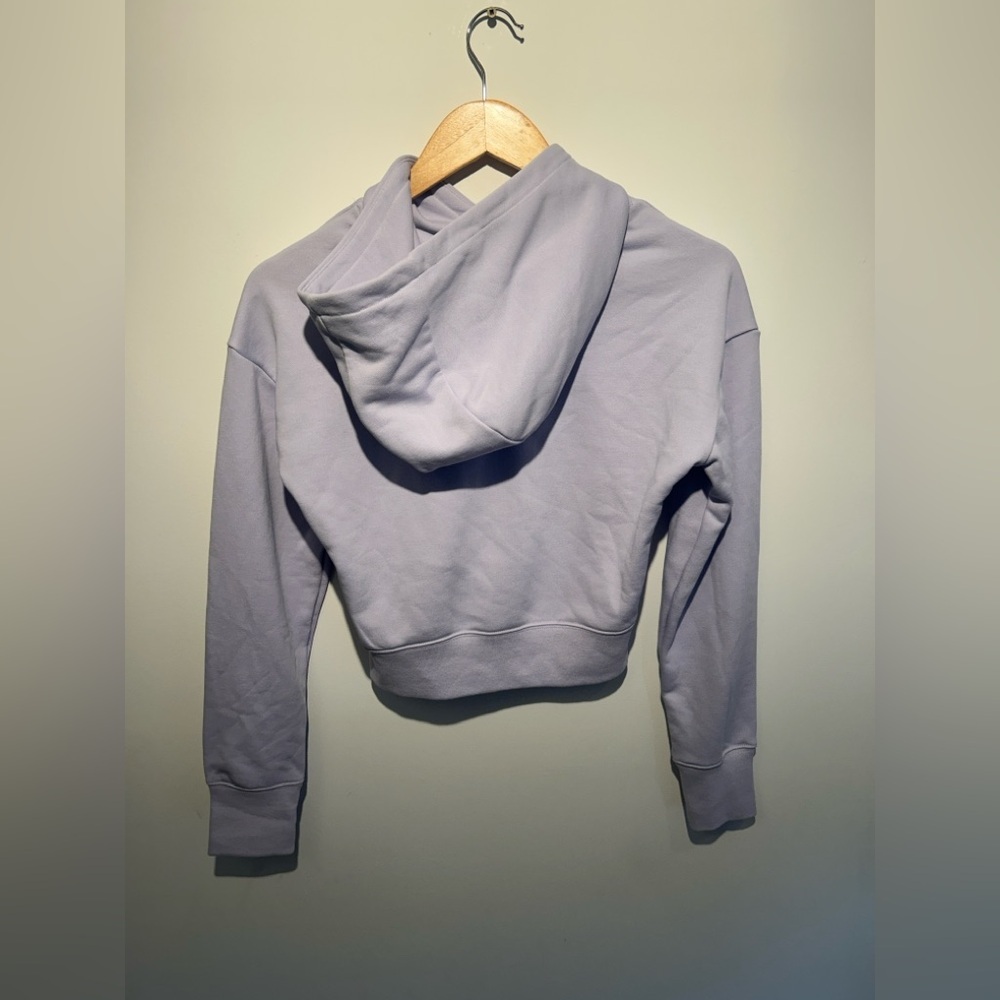 New With Tags Nike Logo lavender and silver girls size L cropped hoodie - Picture 2 of 6